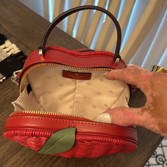 Kate Spade Honeycrips Apple Basket Crossbody Bag; EUC, Like New! - Picture 10 of 13